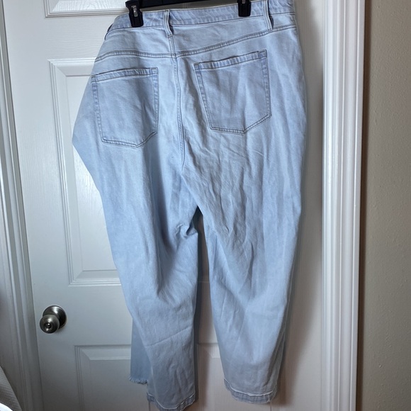 Lane Bryant Mid Rise Straight Ankle Flex Magic Waistband Signature Fit Size 24 - Picture 2 of 11